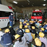 地域の安全を守る方から学ぶ（３年生　三輪分署見学）