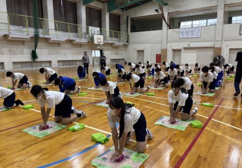 人命救助方法を学ぶ（８年生）