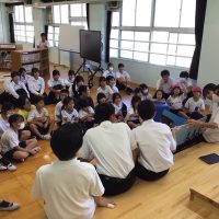 絵本の読み聞かせで気分もほっこり