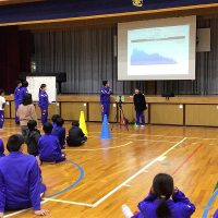 誰が一番大きな声であいさつできるかな！？