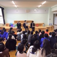 後期課程生徒による朝読書の読み聞かせ