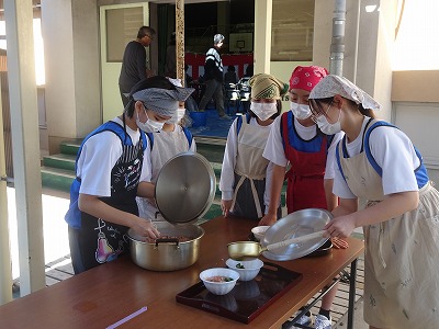 厚見文化祭（作文発表・うどんボランティア）