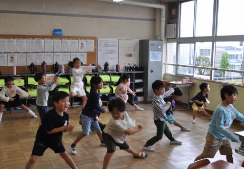 雨の学校生活は久々です（10月23日）