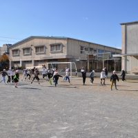 寒さに負けずがんばっています（11月19日）