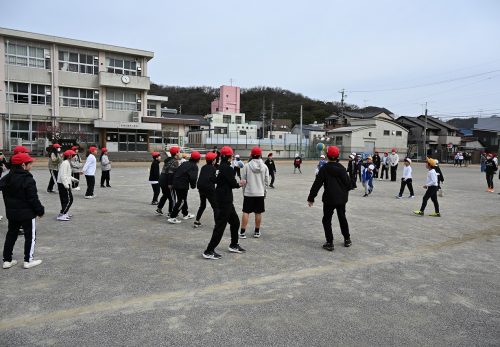 ６年生と３年生が遊ぼうの会（2月24日）