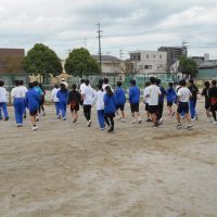 岐阜市駅伝大会に向けて、駅伝の練習がスタートしました