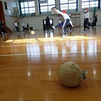 保護中: 体育「ボールを蹴る動き」