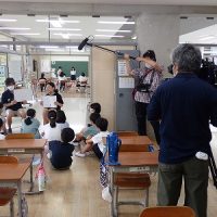 保護中: 東海テレビの取材・撮影１「家庭学習交流」の様子