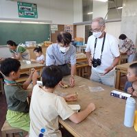 保護中: サマースクール第５日「竹細工を作ろう」