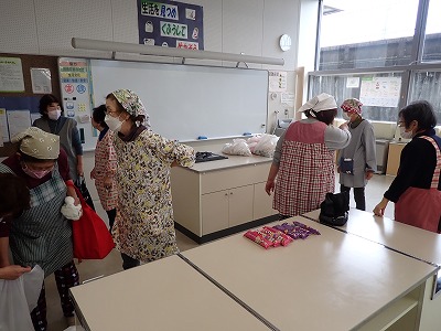 ふれあいフェスタ前日・とん汁具材準備