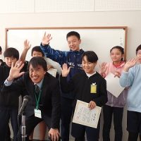 保護中: 後期児童会「委員長認証式」