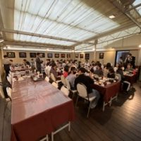 保護中: 【修学旅行１日目】宿泊ホテルで夕食