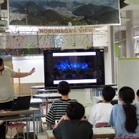 保護中: 【６年生】「平和に願いを込めて」花火講話