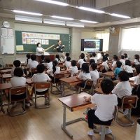 保護中: 学年（部）・合同・教科担任制、チームで対応・協働！