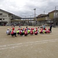 保護中: 【運動会】サポーターさんに見守られ、選手リレー練習