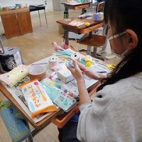 保護中: 【３年生】図工「空きようきのへんしん」