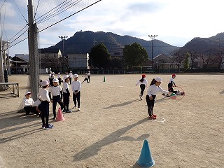 保護中: 【３年生】ハンドベースボール