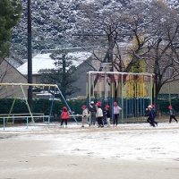雪の日・中休みの光景