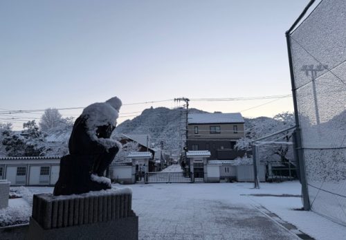 【凍結・降雪時のお願い】安全に登校・移動するためのポイント