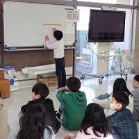 １年生の“得意”発表！あたたかい声援の中で輝いた挑戦