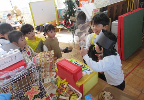 こあら組（3歳児）　今週の一場面