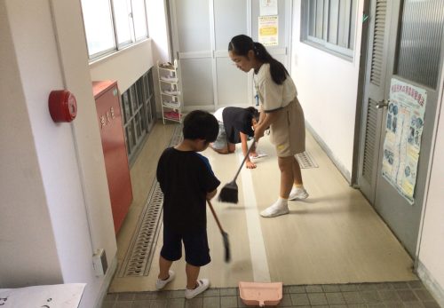 笑顔の岩っ子 笑顔の岩っ子