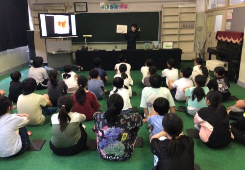 岐阜市立図書館の司書さんによるブックトーク