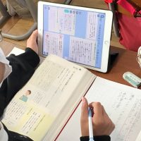 書く力を伸ばしています