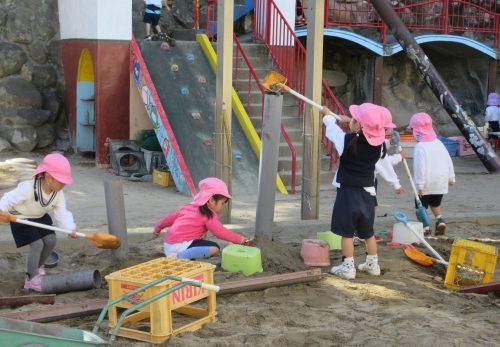 ひまわり組（３歳児）今週の一場面