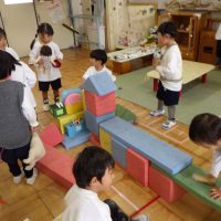 ひまわり組（３歳児）今週の一場面