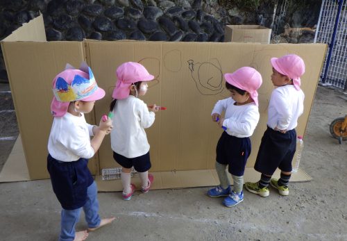 ひまわり組（３歳児）今週の一場面