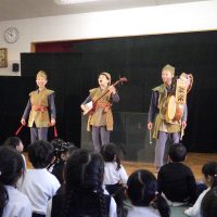 12月9日　人形劇観劇（さんさん劇場）