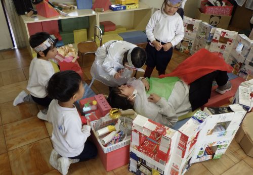 ひまわり組（３歳児）今週の一場面