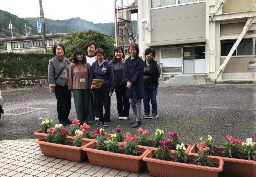 方県女性部会のみなさまから  すてきなプレゼントをいただきました