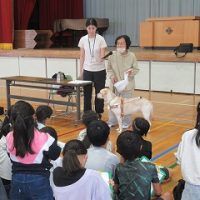 盲導犬とともに生きる～視覚障がいの川田さんから学ぼう～