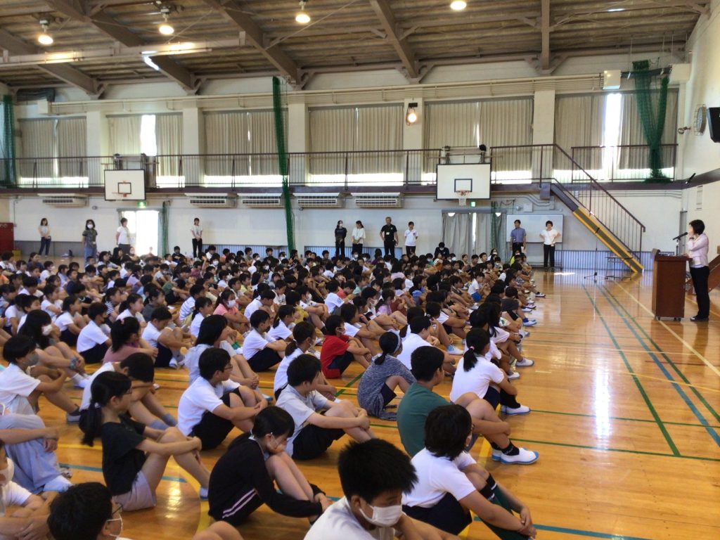 全校集会 岐阜市立明郷小学校