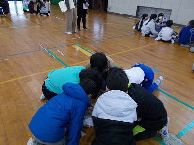 「冬休み始めの会」（全校集会）