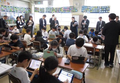 中間研究発表会開催