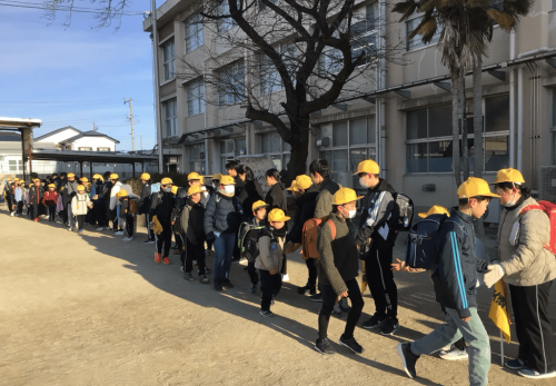 岐阜清流中学校区小中合同あいさつ運動