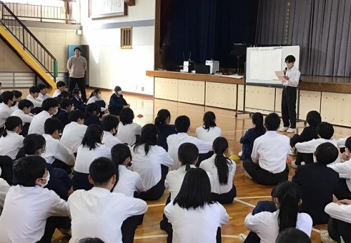 令和７年２月６日（木）　２年生 学年学活～仲間の思いを聞き、自分のこれからを見つめる