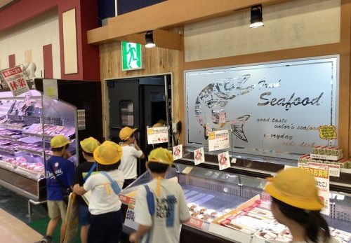 ３年　スーパーマーケット見学
