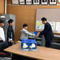 サッカーボールの寄贈について