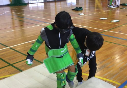 ５年生　高齢者体験