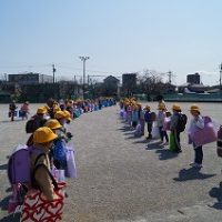 早田小学校伝統の「花道」！６年生最後のランドセル下校！