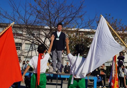 澄み渡った青空のもと運動会開催！！