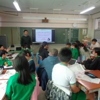 足りないおにぎり… 配る？配らない？（6年生防災教室）