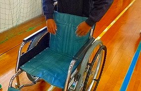 車いす体験～相手の気持ちを想像しよう～