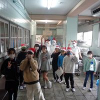 給食委員はサンタクロ～ス♪