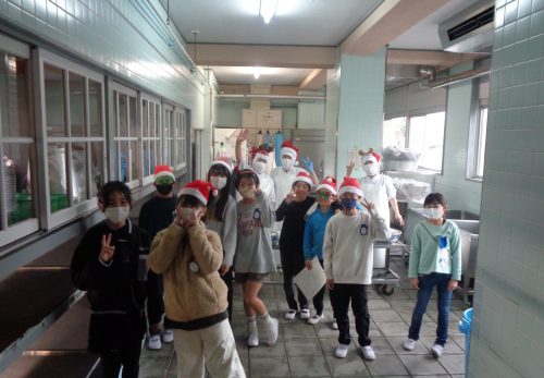 給食委員はサンタクロ～ス♪