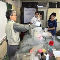 R7　「自然・環境」グループが講師をお招きして地球温暖化について学びました